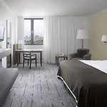 Radisson Blu Waterfront Hotel, Jersey