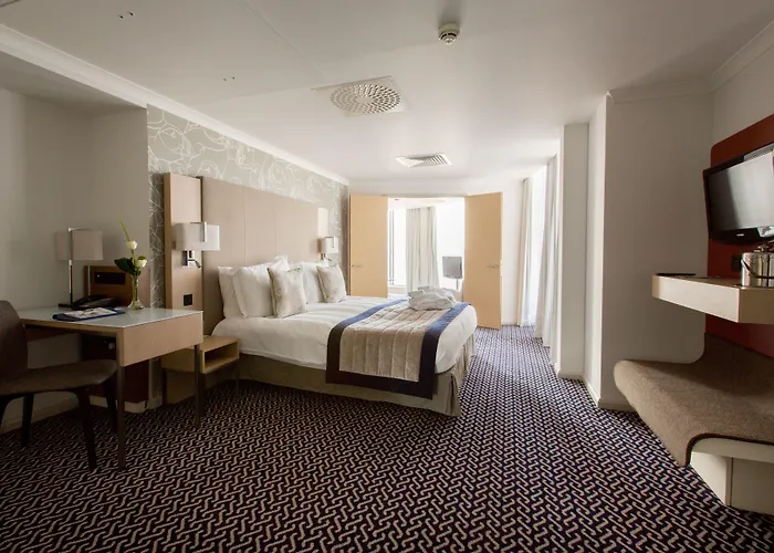 Radisson Blu Waterfront Hotel, Jersey