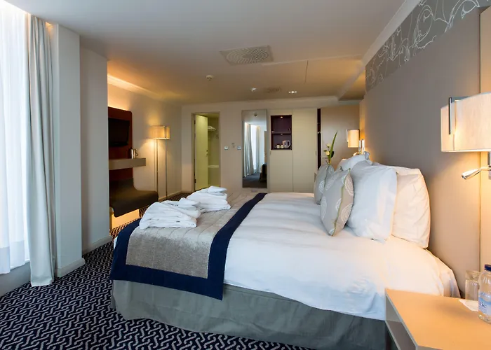 Radisson Blu Waterfront Hotel, Jersey 4*