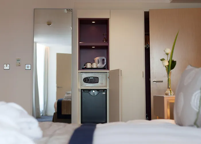 Radisson Blu Waterfront Hotel, Jersey Hotel