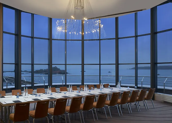 Hotel Radisson Blu Waterfront Hotel, Jersey 4*