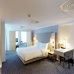 Radisson Blu Waterfront Hotel, Jersey Szálloda 4*