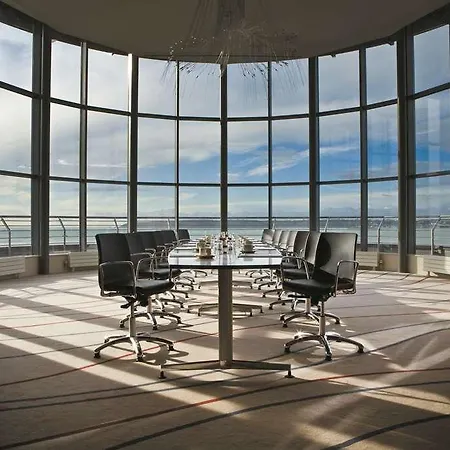 Radisson Blu Waterfront Hotel, Jersey