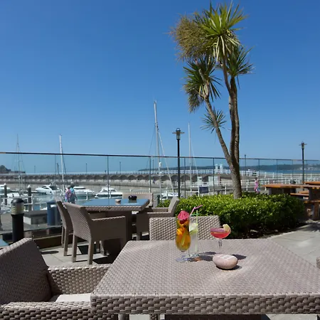 Radisson Blu Waterfront Hotel, Jersey Hotel 4*