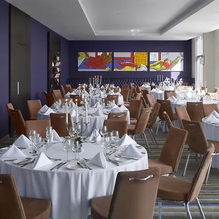 Radisson Blu Waterfront Hotel, Jersey 4*
